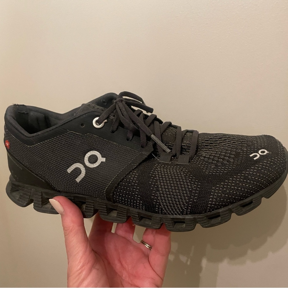 OnCloud women’s shoes. Gently worn. A lot of wear left in these shoes.